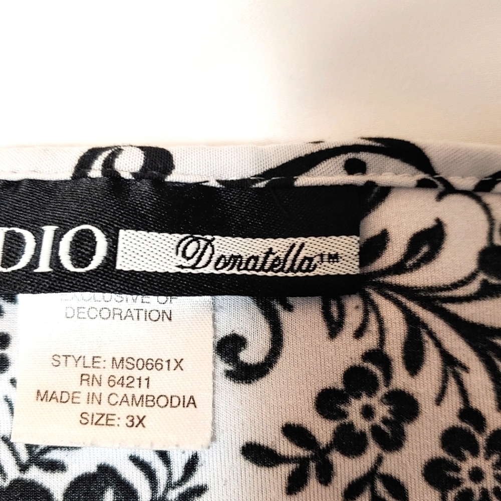Studio Donatella night gown. Black/white, 3X. - Picture 4 of 10